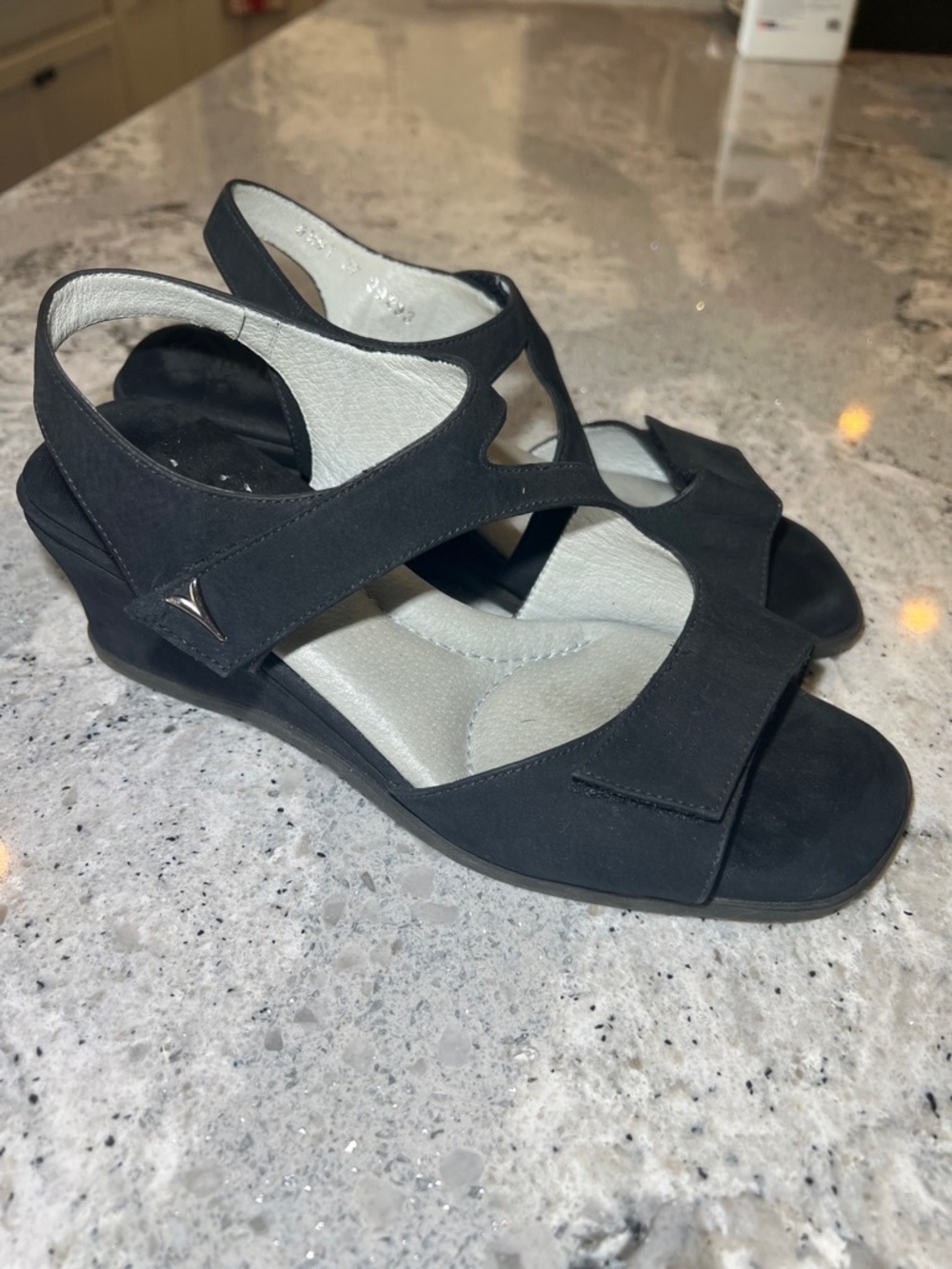 BeautiFeel Carmen Black Nubuck Leather Wedge Sandals Size 37 (US 6.5) EUC